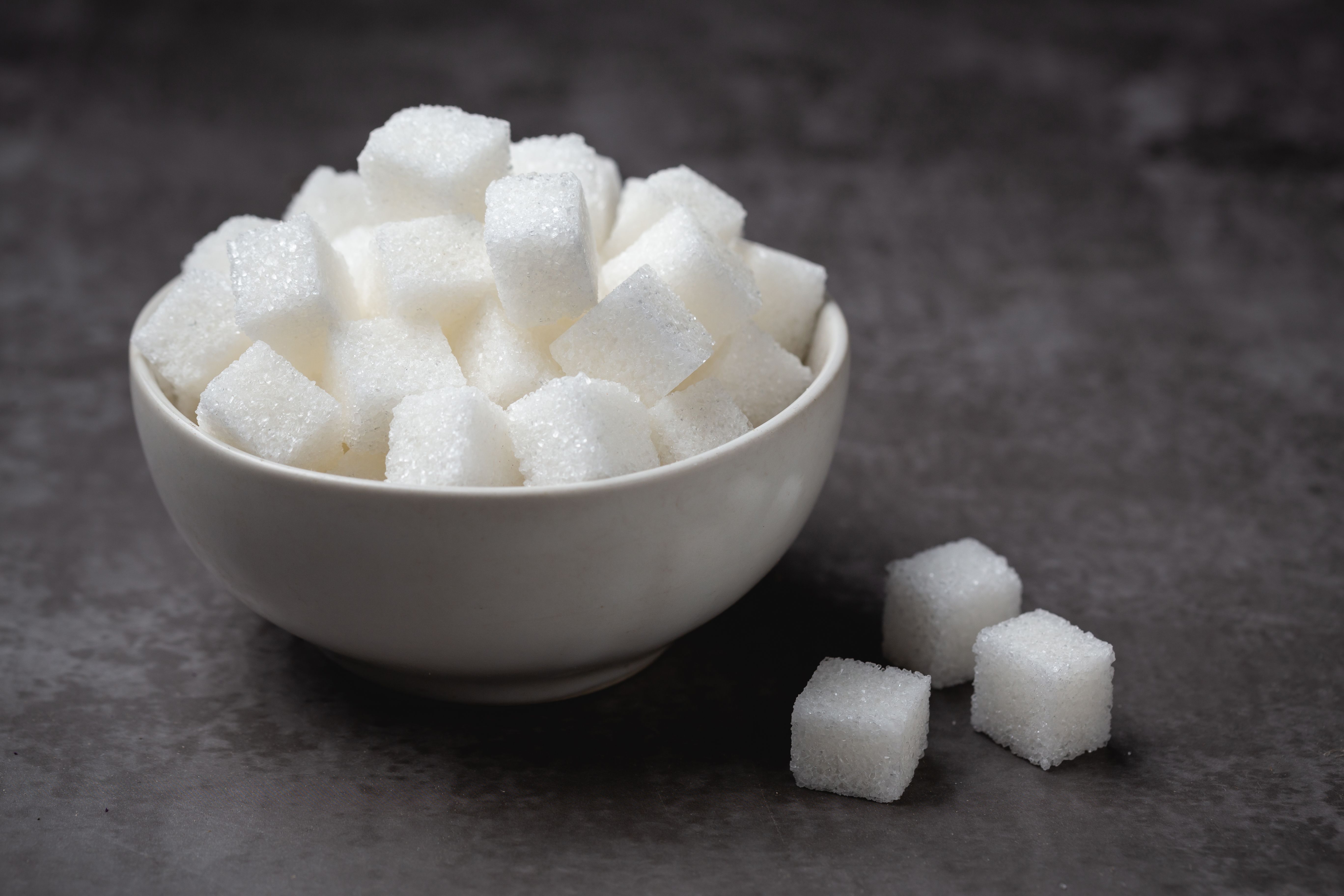 Ковид сахар. Сахар. Сахар в кубиках. Рафинированный сахар. Сахар фотография.